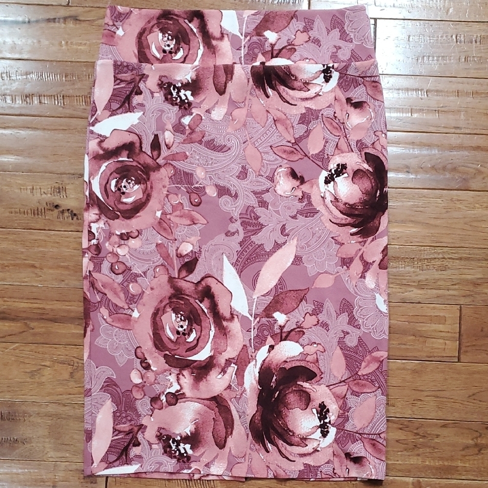 LuLaRoe Ivy Floral Mauve Pencil Skirt
